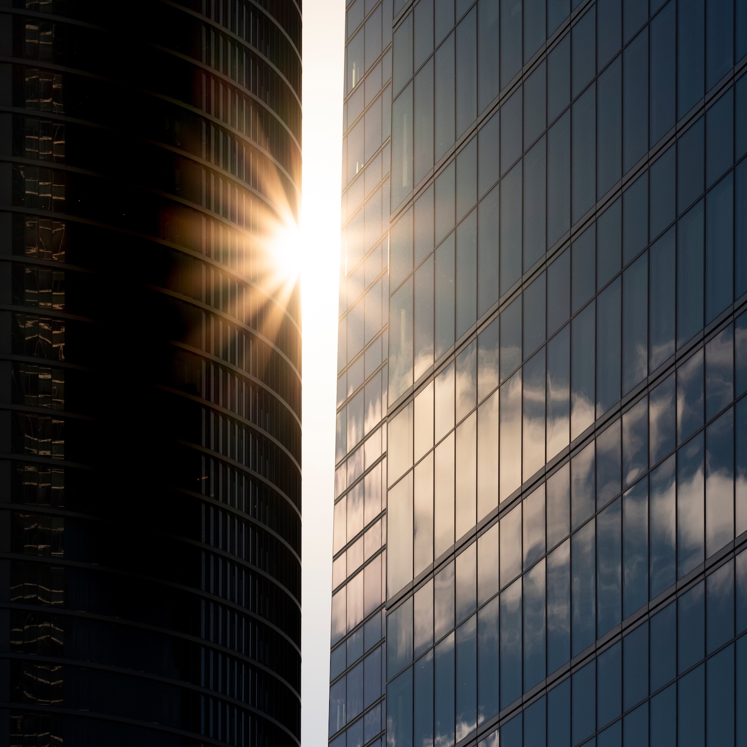 images/business1.jpg#joomlaImage://local-images/business1.jpg?width=1500&height=1500